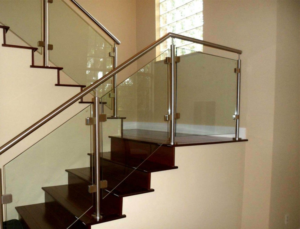 Types of glass railings of stairs and methods of their installation