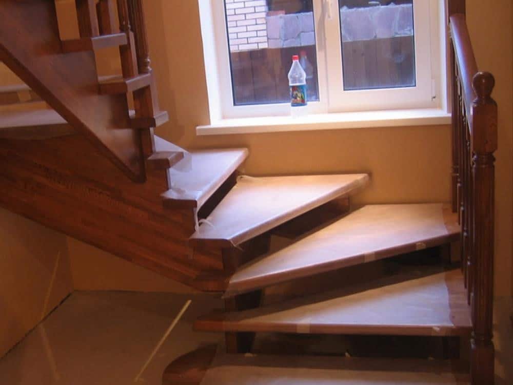 Stylish and compact staircase configurations