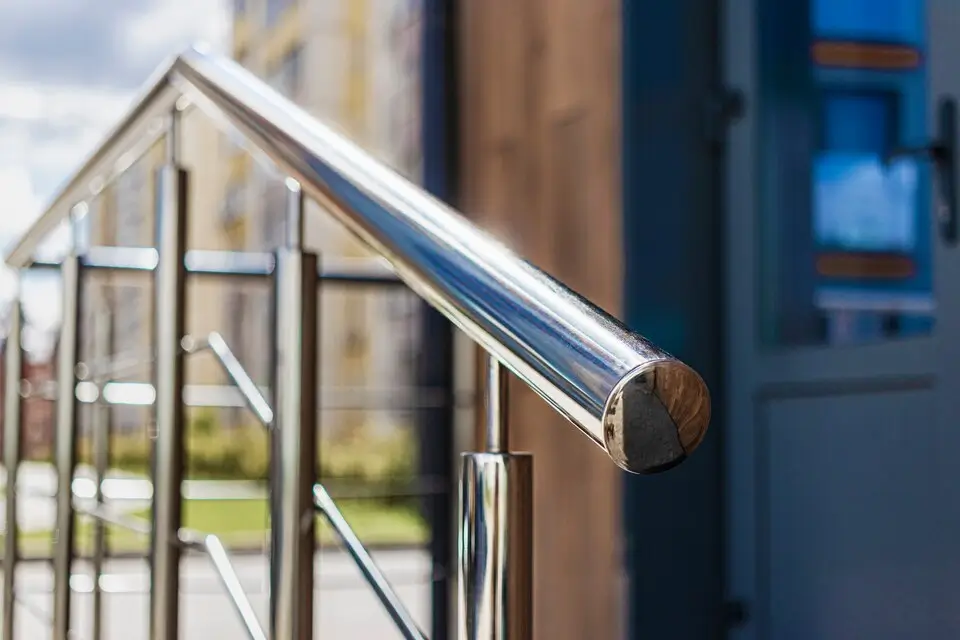 5 Reasons Why You Should Use Stainless Steel Railings